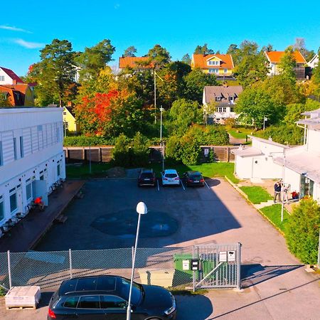 Staylong Hotell Täby Extérieur photo