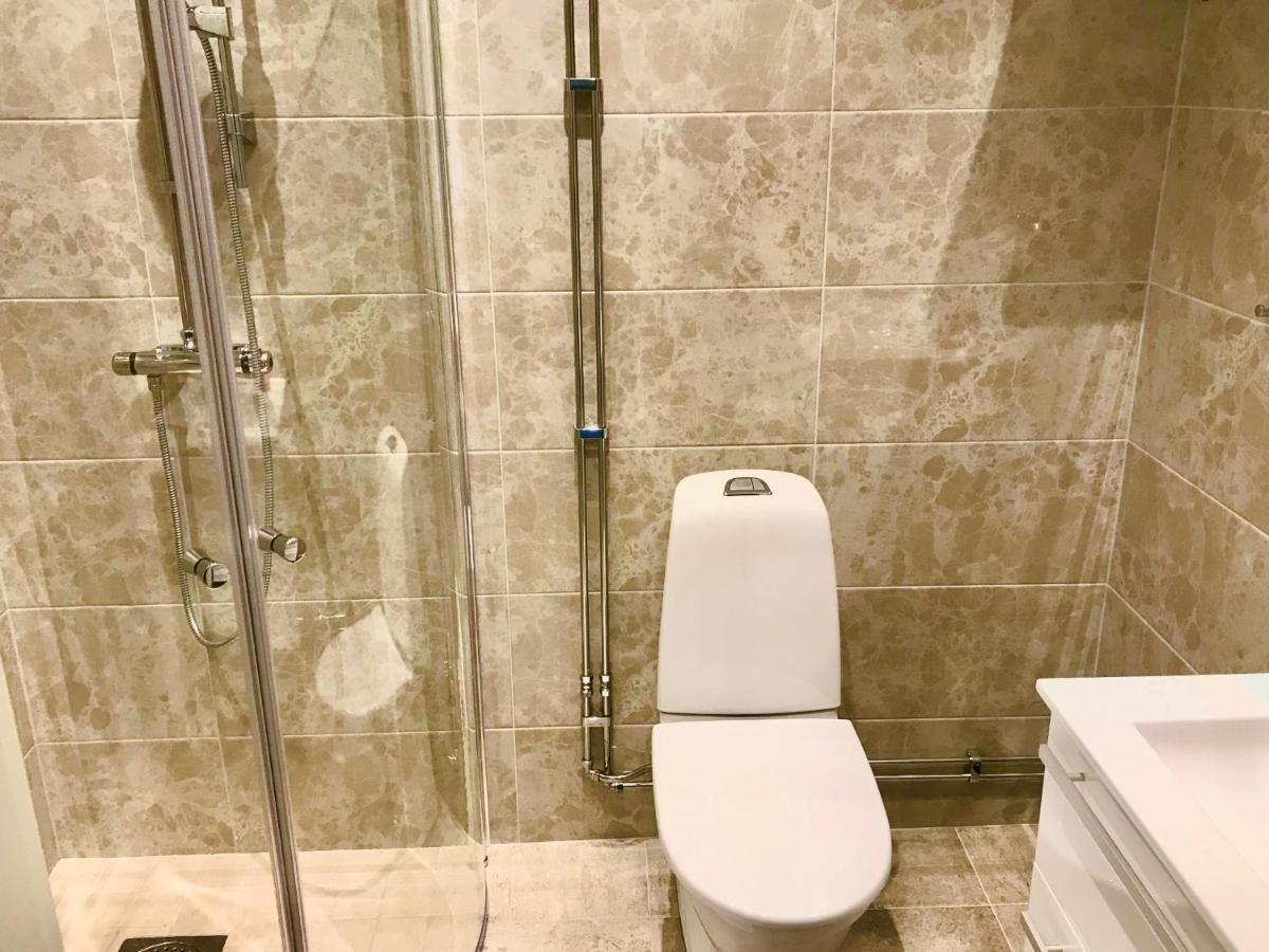 Staylong Hotell Täby Extérieur photo